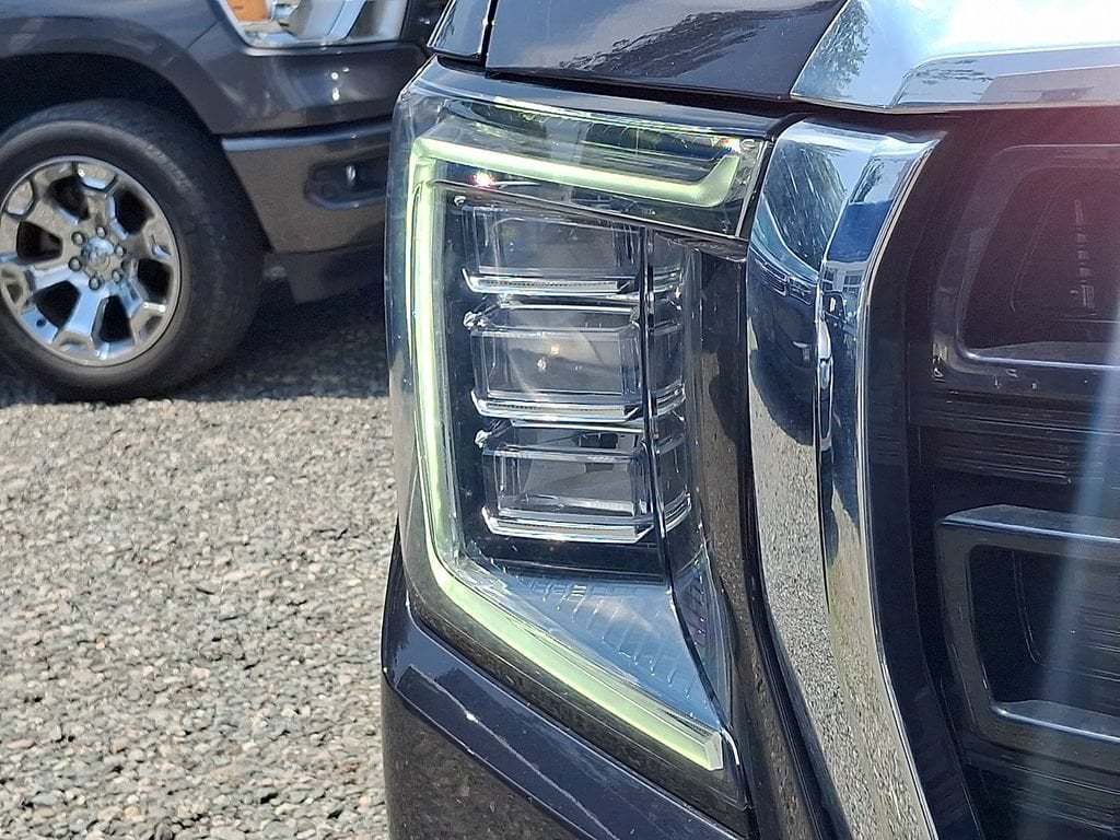 2024 GMC Yukon SLE - Photo 35