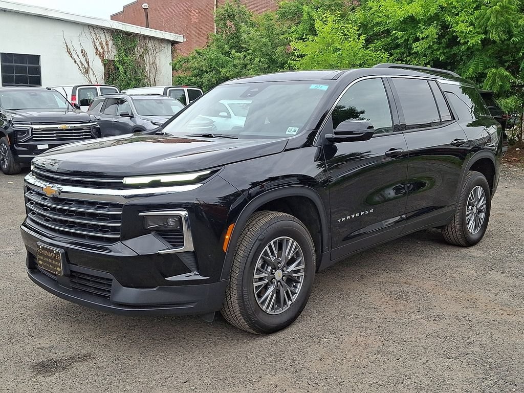 Used 2026 Chevrolet Traverse LT SUV