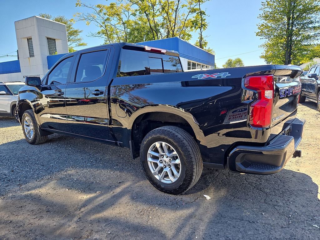 2023 Chevrolet Silverado 1500 RST photo 4