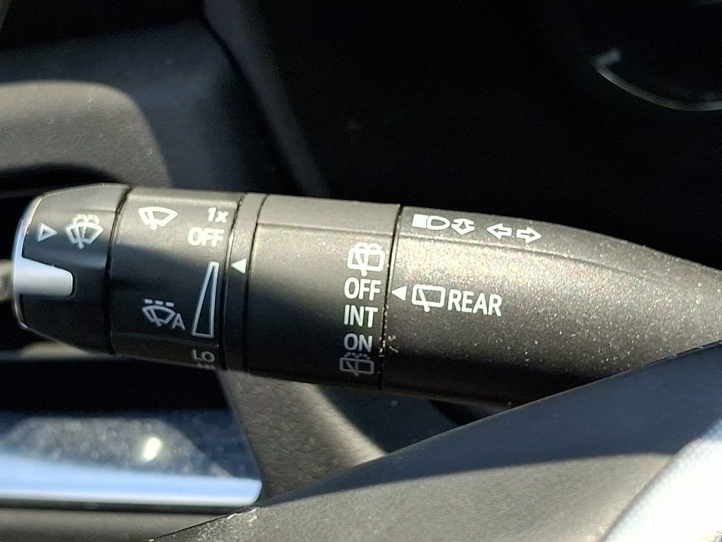 2024 GMC Yukon SLE - Photo 25