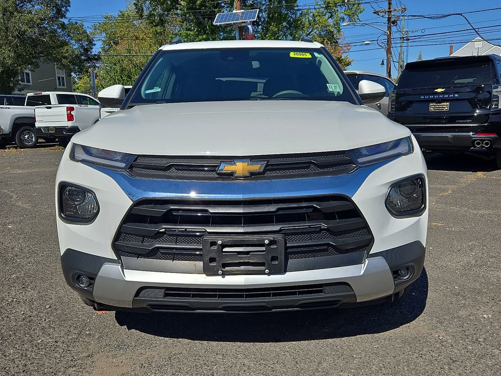 2023 Chevrolet Trailblazer LT photo 2