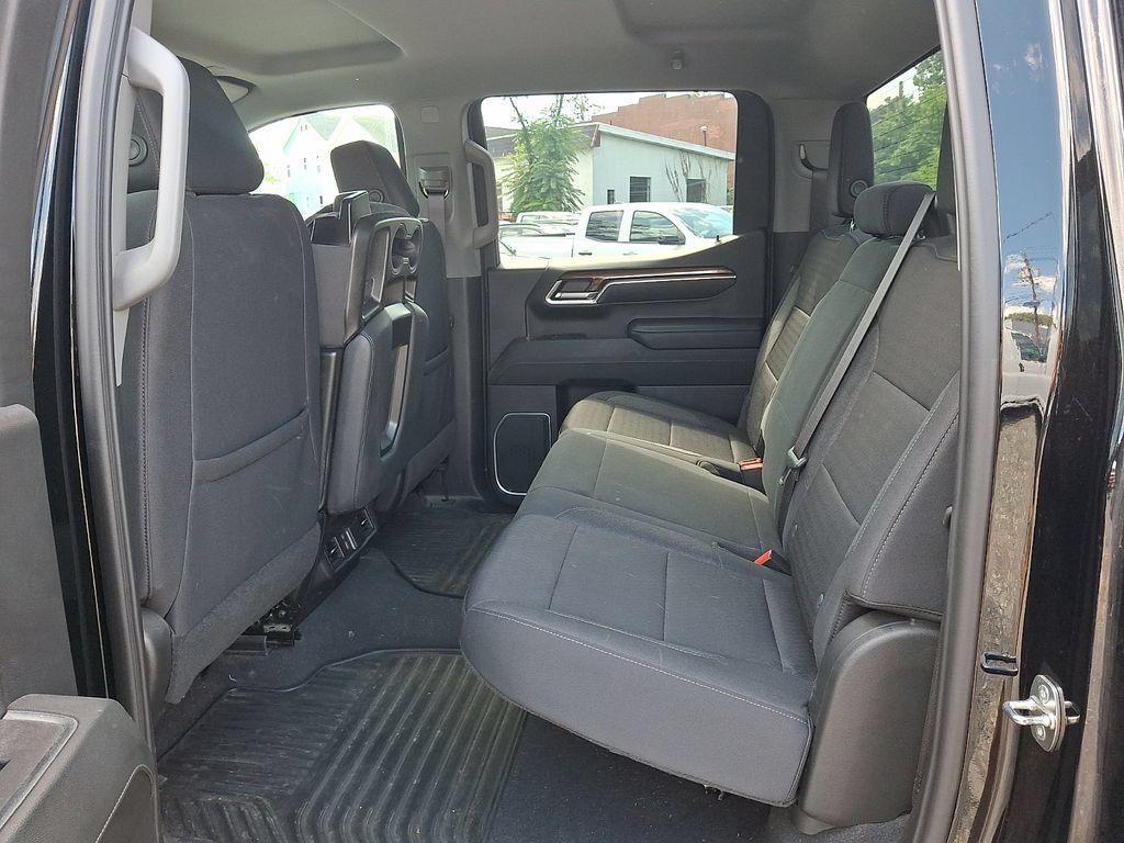 2023 Chevrolet Silverado 1500 LT - Photo 10