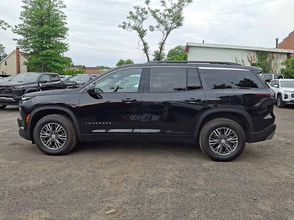 Used 2026 Chevrolet Traverse LT SUV