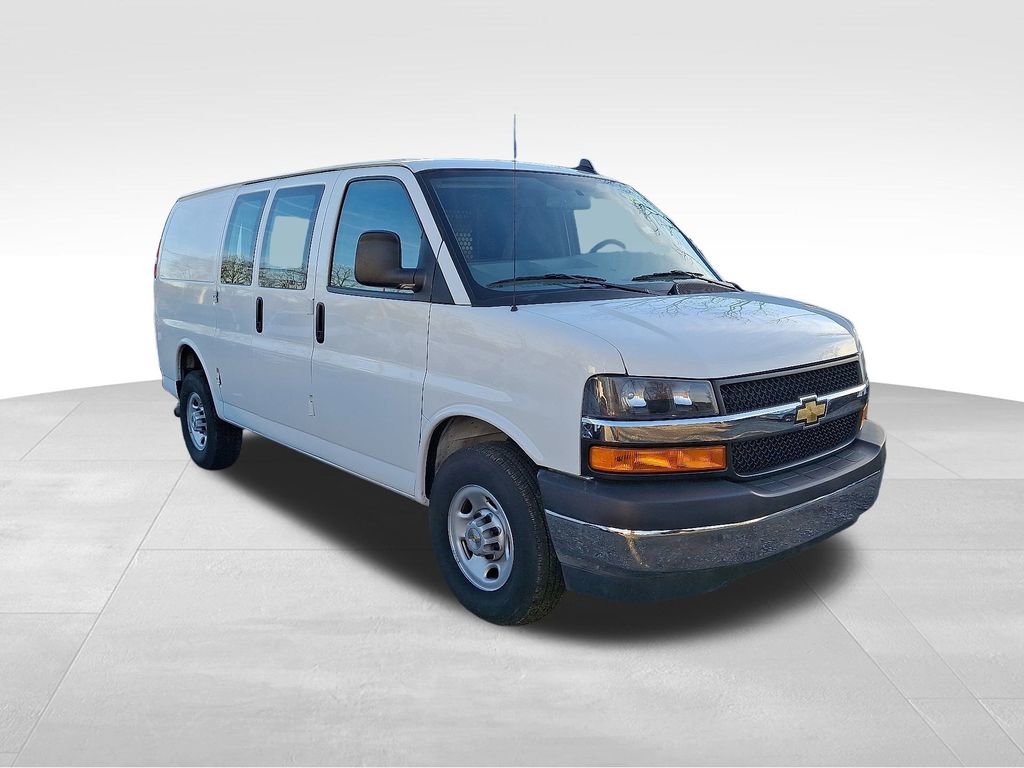 2024 Chevrolet Express Cargo Work Van's photo