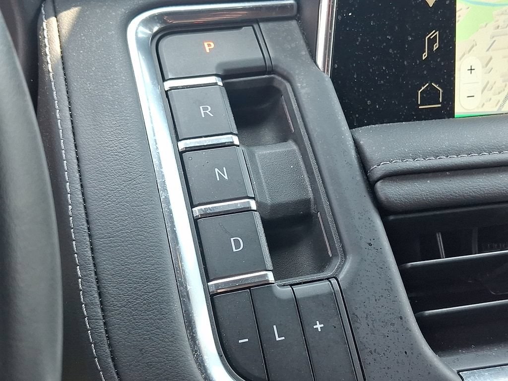 2024 GMC Yukon SLE - Photo 15