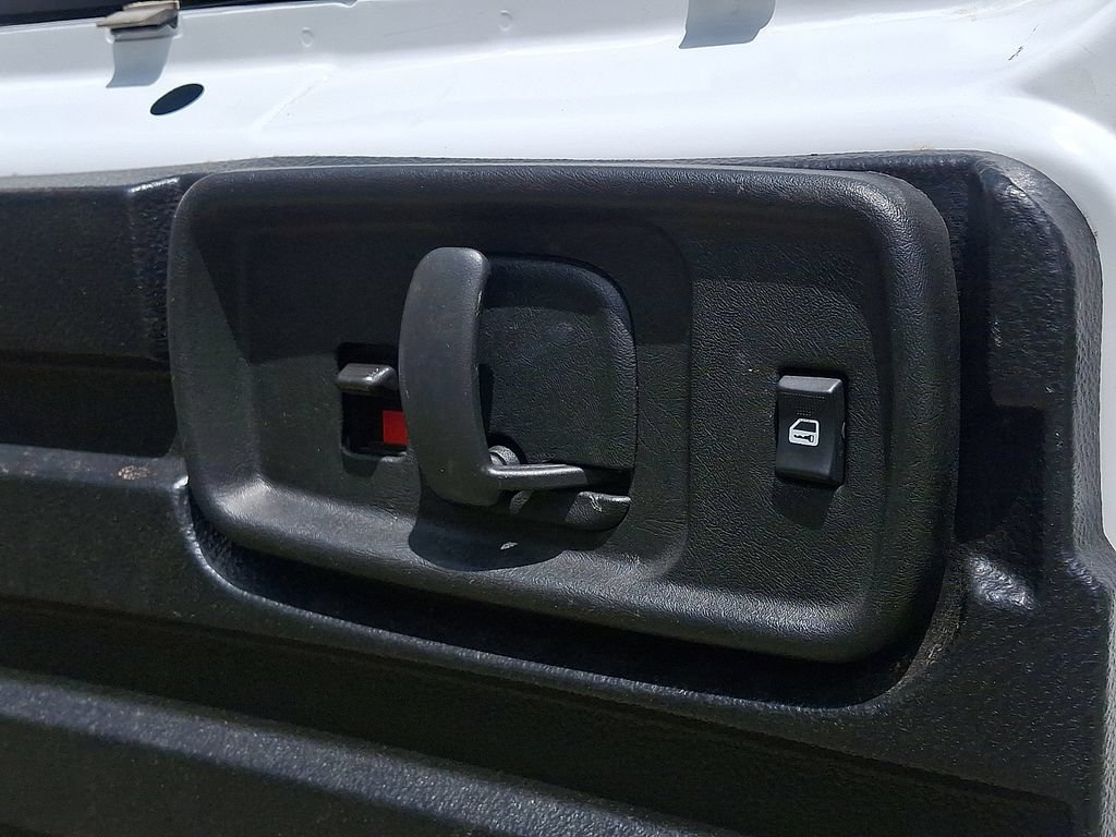 2024 Chevrolet Express Cargo Work Van - Photo 29