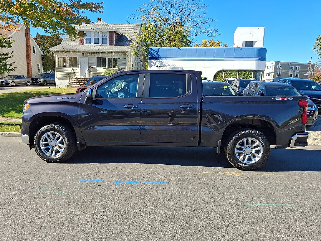 2024 Chevrolet Silverado 1500 LT - Photo 5