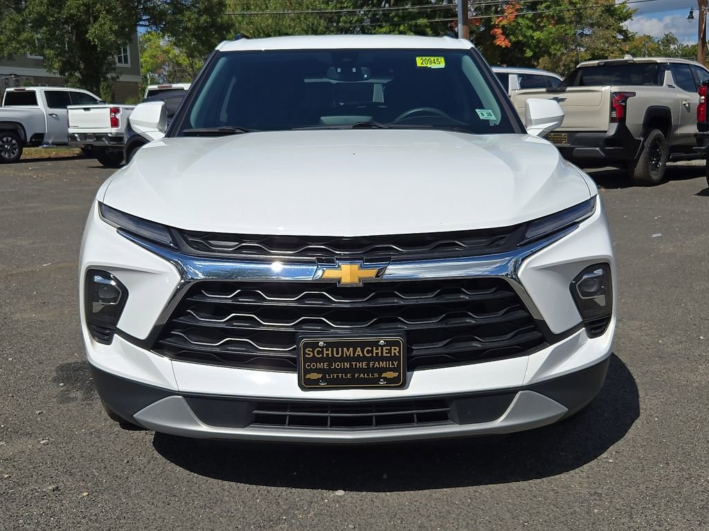 2023 Chevrolet Blazer 2LT photo 2