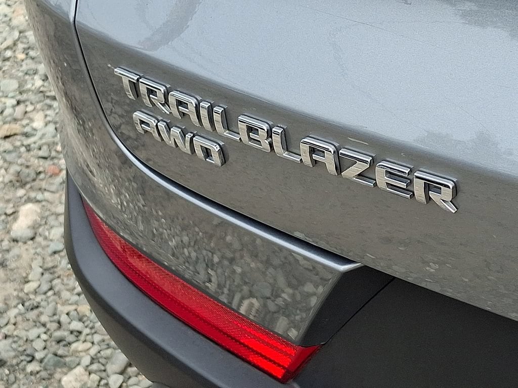 2023 Chevrolet TrailBlazer LS - Photo 29