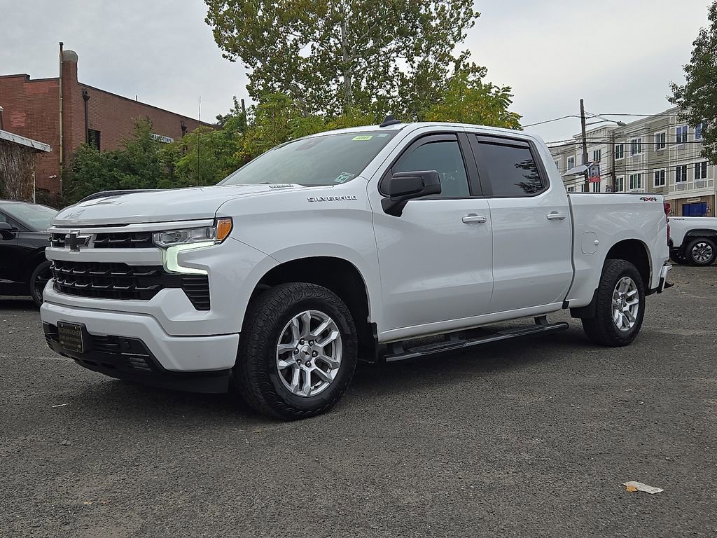 2023 Chevrolet Silverado 1500 RST photo 3
