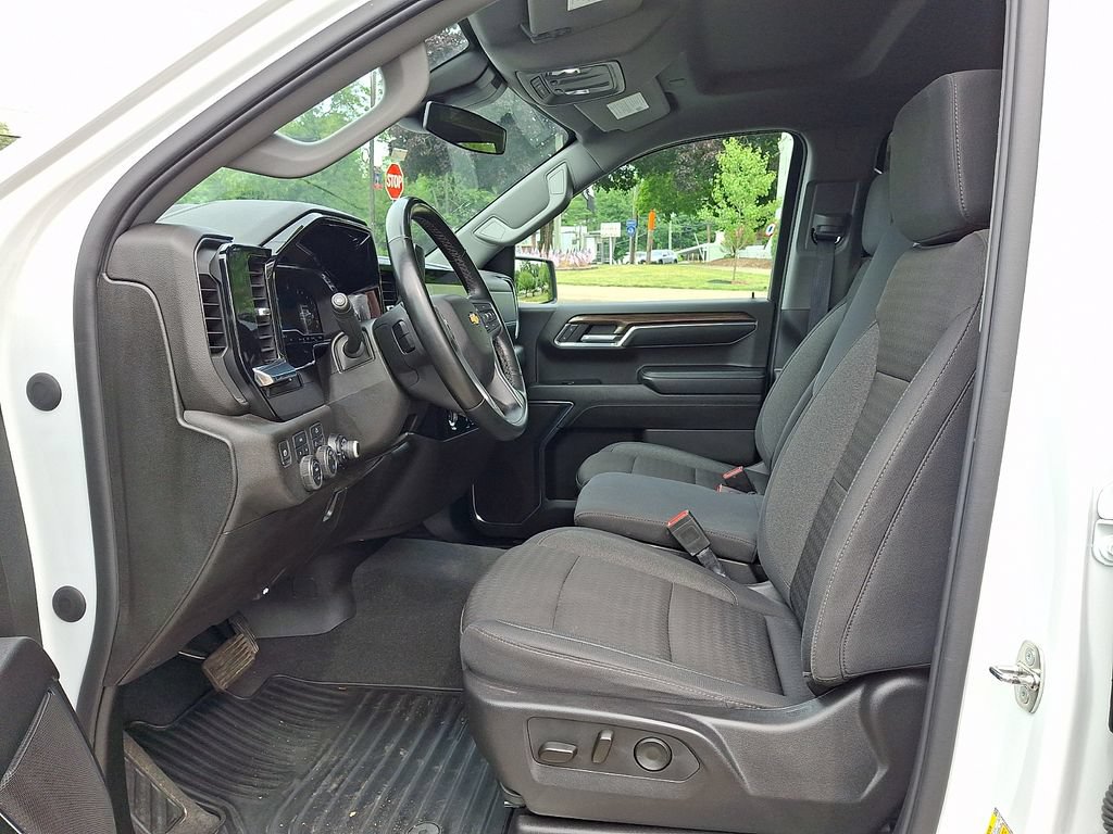 2024 Chevrolet Silverado 1500 LT - Photo 13