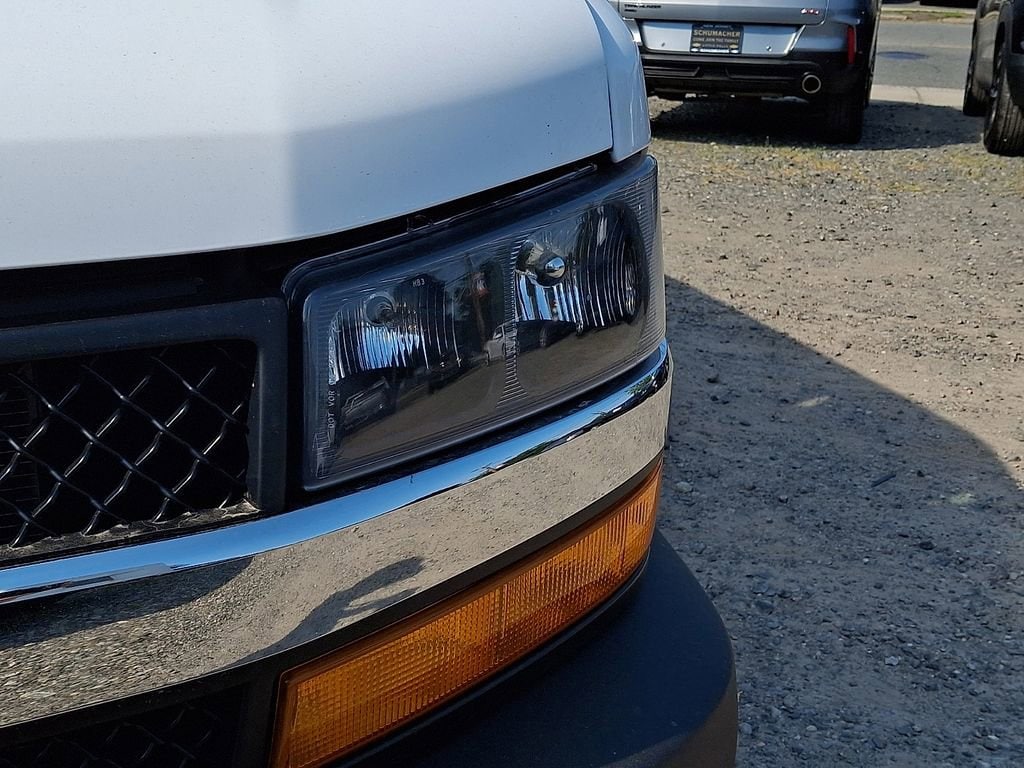 2025 Chevrolet Express Cargo Work Van - Photo 36