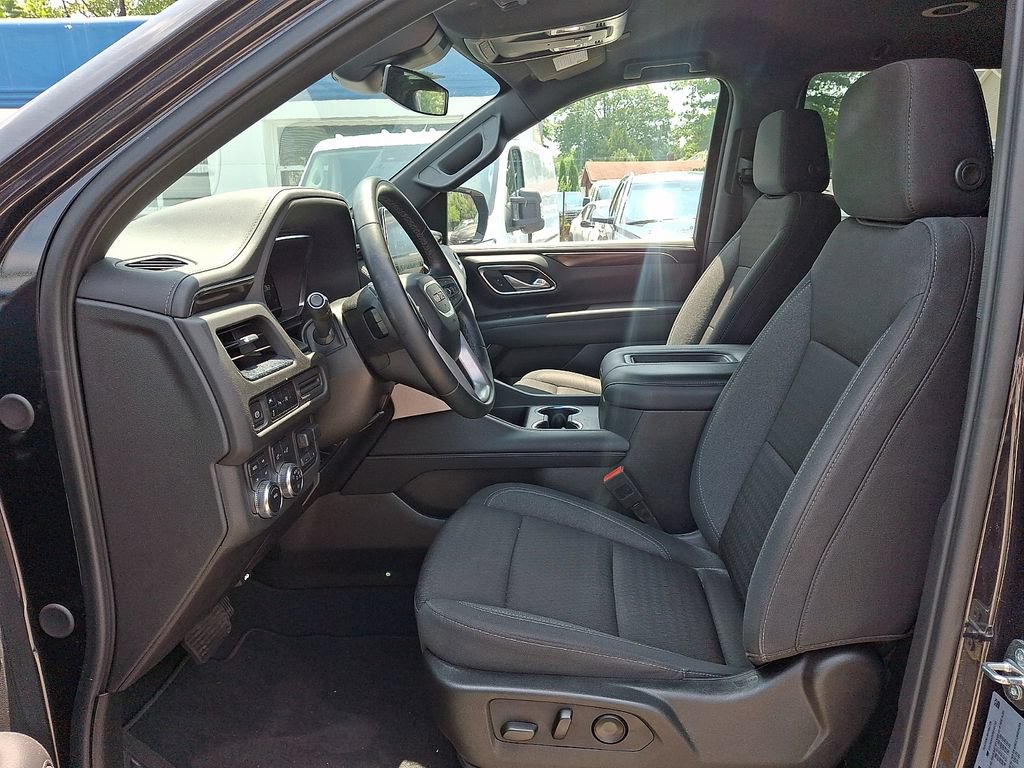 2024 GMC Yukon SLE - Photo 14