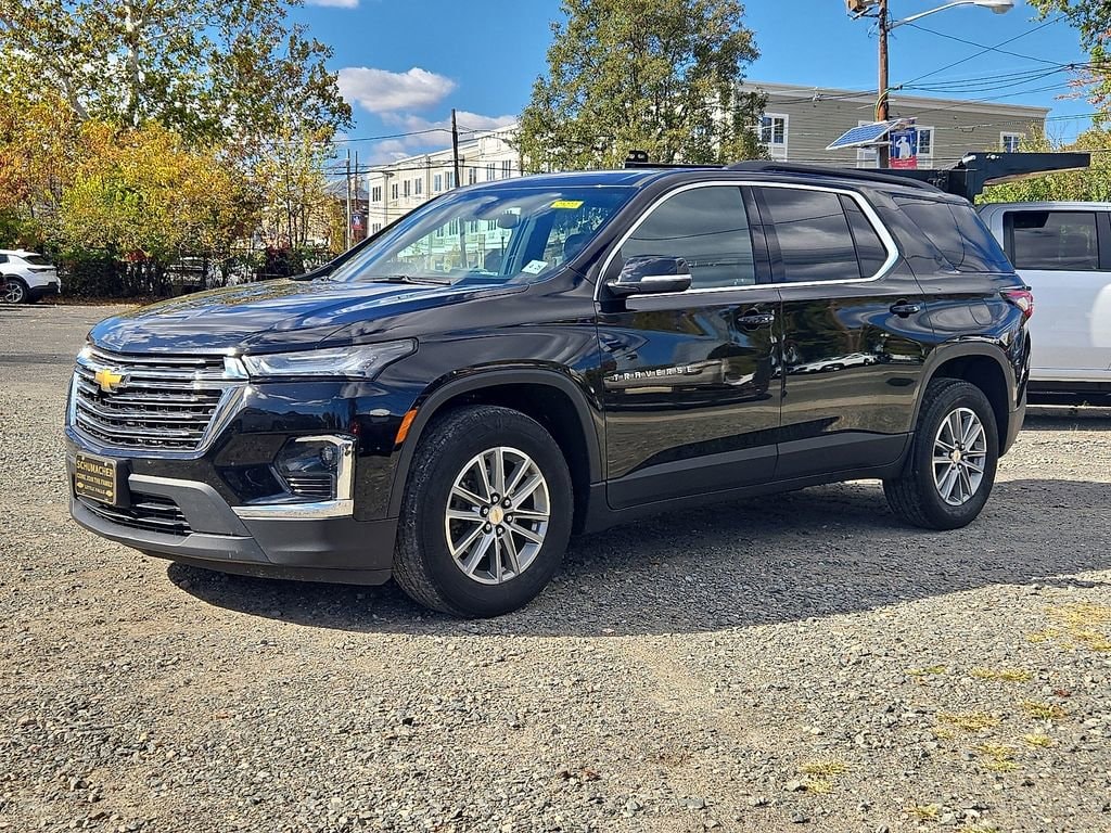 Used 2023 Chevrolet Traverse LT Cloth SUV