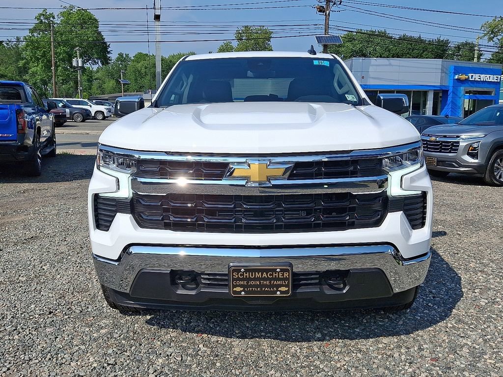 2025 Chevrolet Silverado 1500 LT photo 2