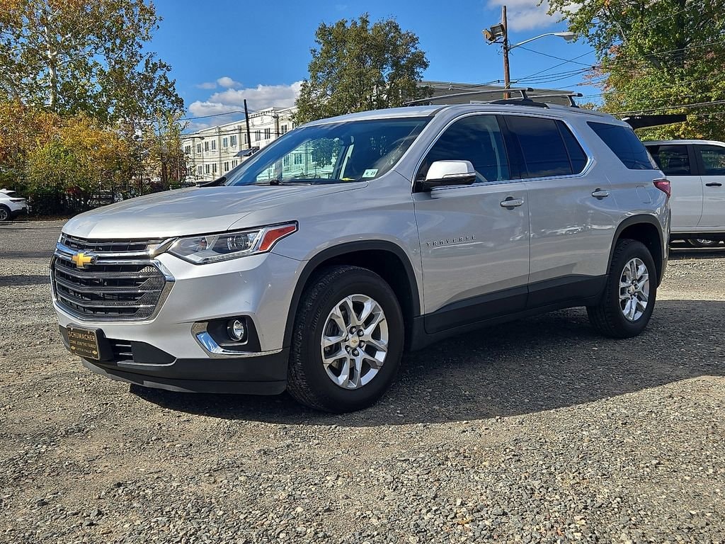 Used 2018 Chevrolet Traverse LT Cloth SUV
