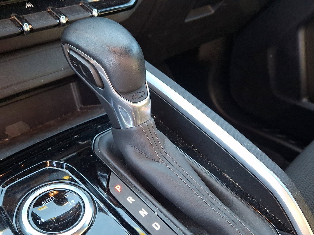 2024 Chevrolet Colorado LT - Photo 13