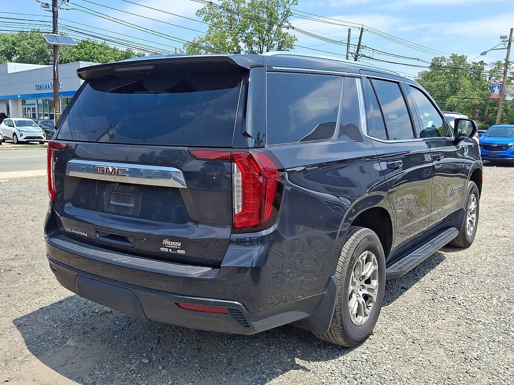 2024 GMC Yukon SLE - Photo 8