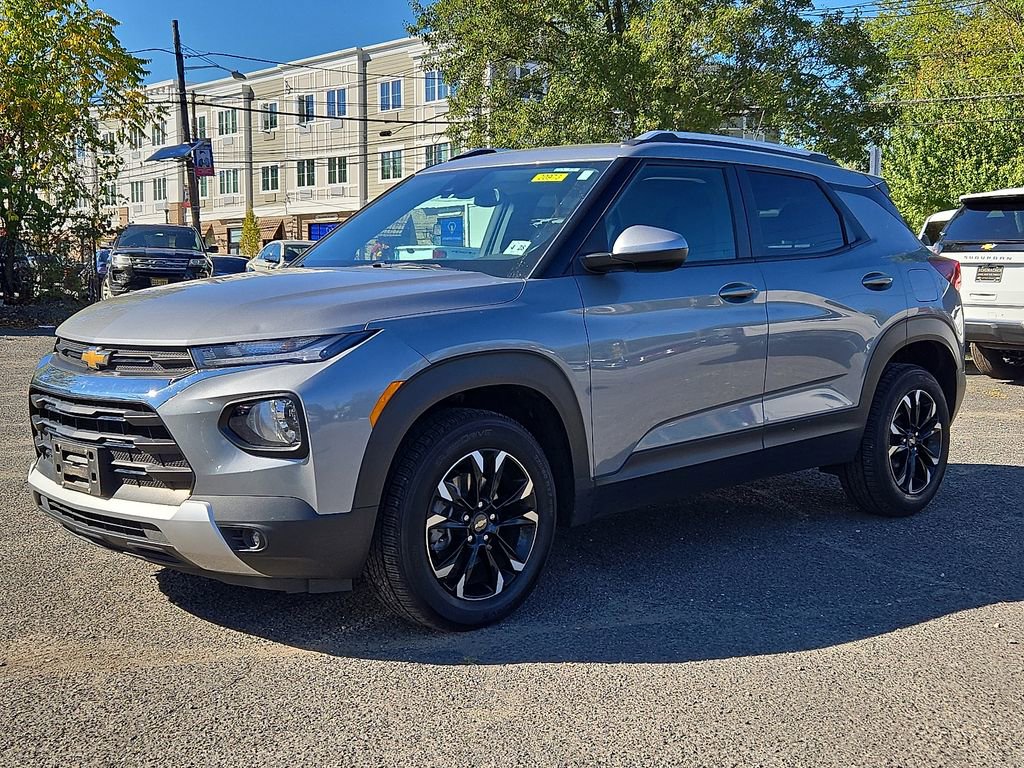 2023 Chevrolet Trailblazer LT photo 3