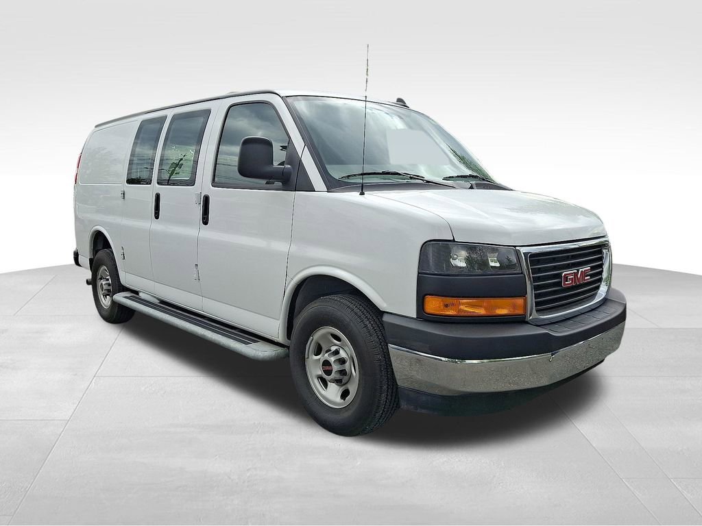 2024 GMC Savana 2500's photo