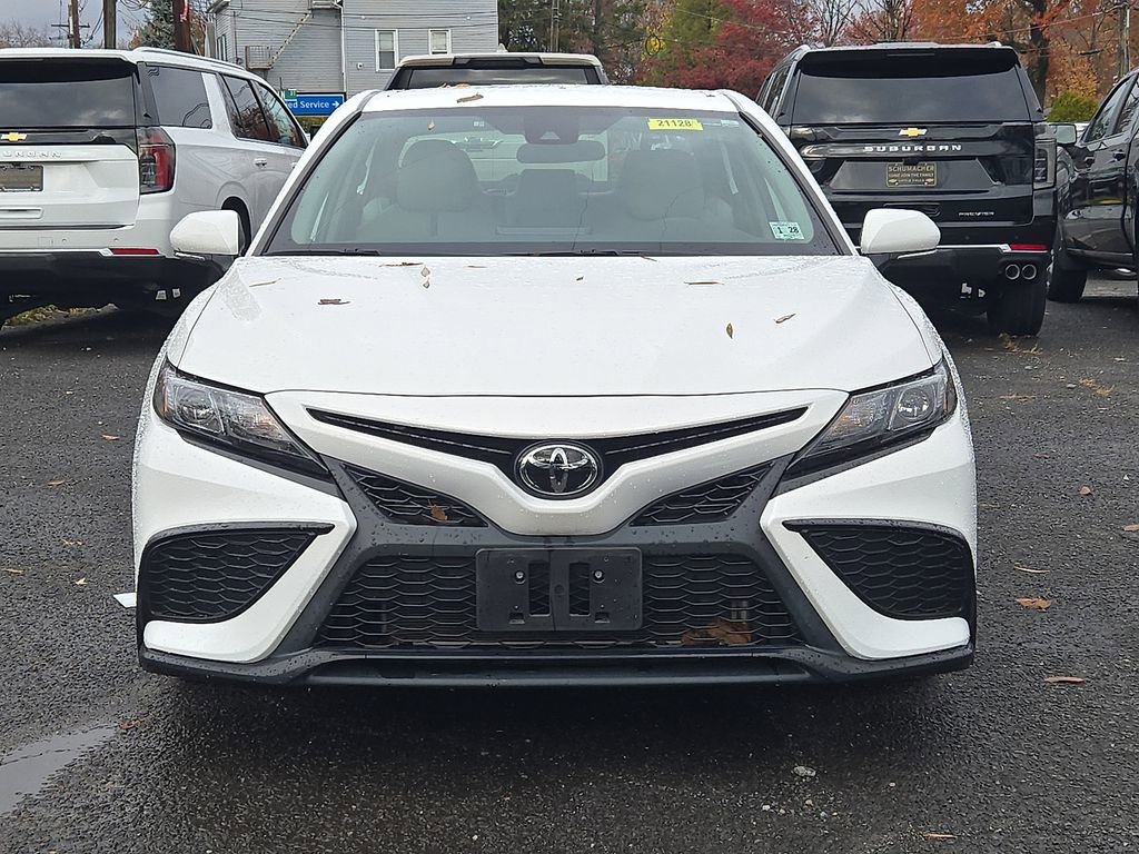 2023 Toyota Camry SE photo 2