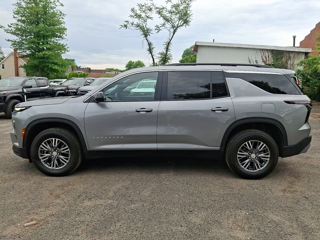 Used 2026 Chevrolet Traverse LT SUV