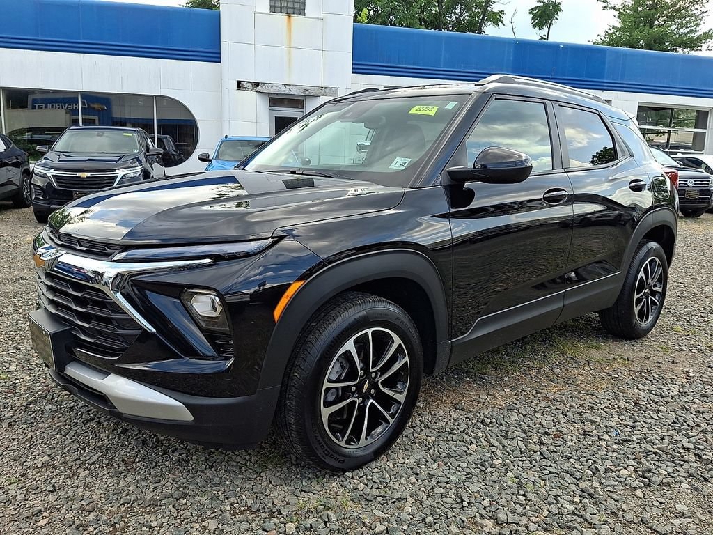 Used 2024 Chevrolet Trailblazer LT SUV