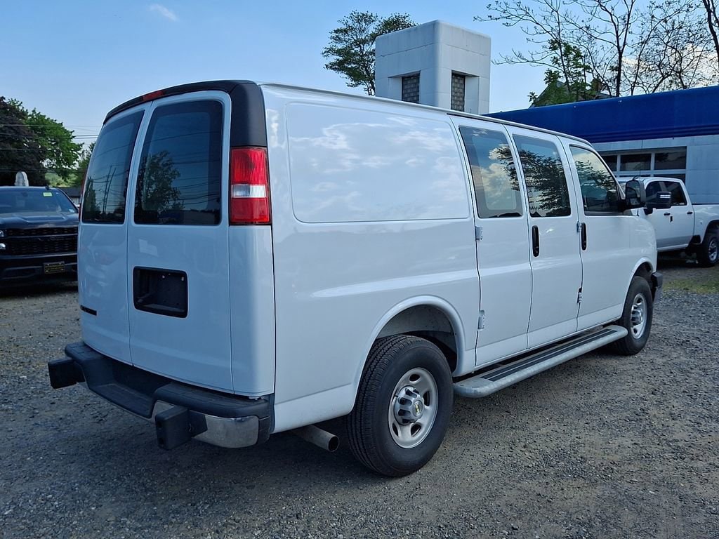2025 Chevrolet Express Cargo Work Van - Photo 8