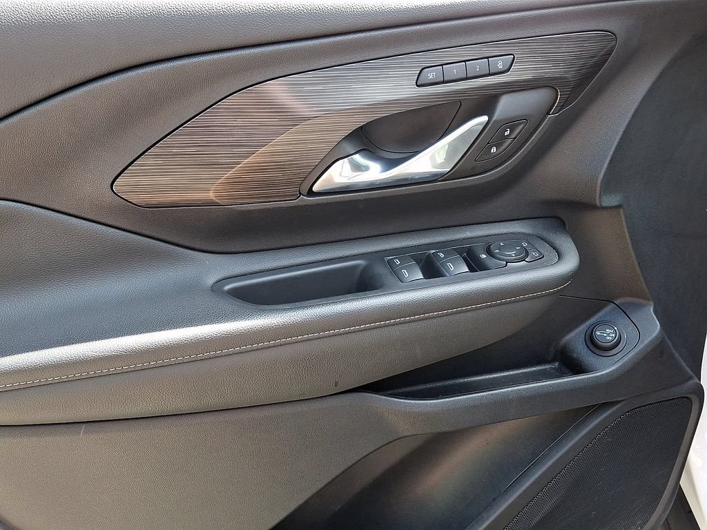2023 GMC Terrain SLT - Photo 12