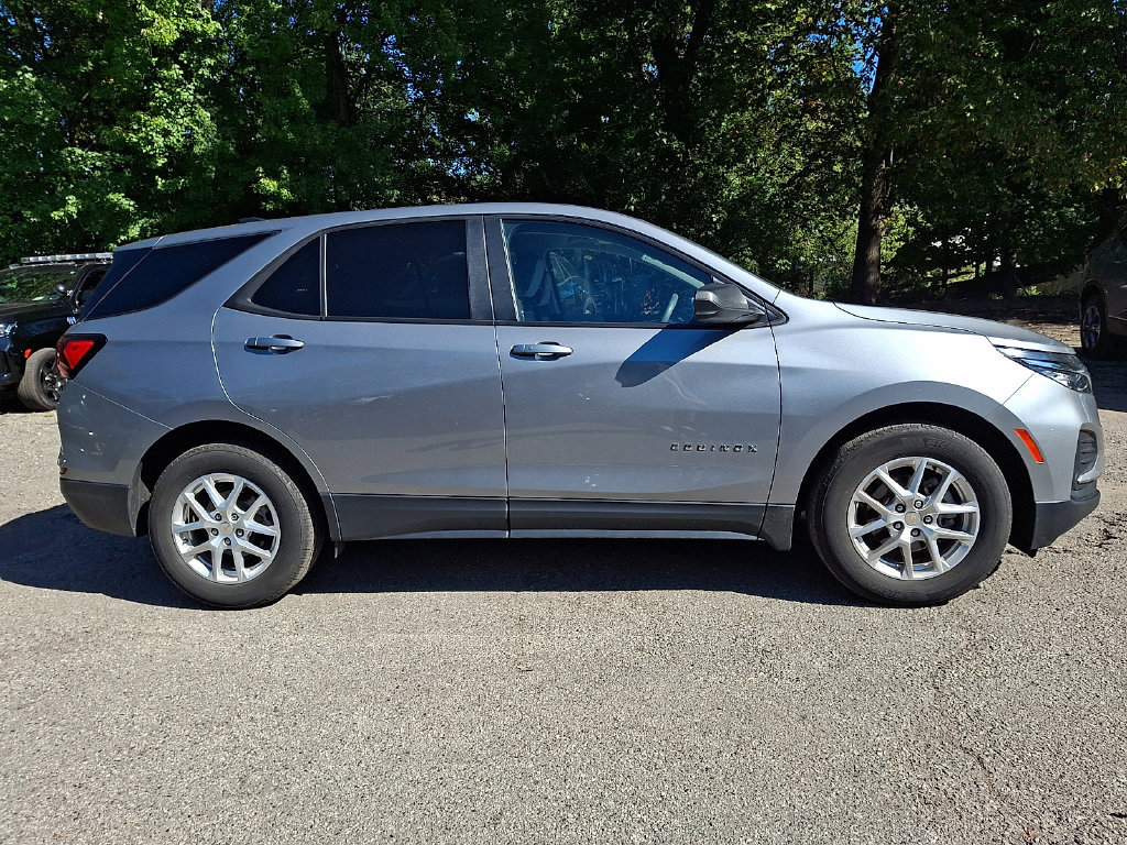 2024 Chevrolet Equinox LS - Photo 9