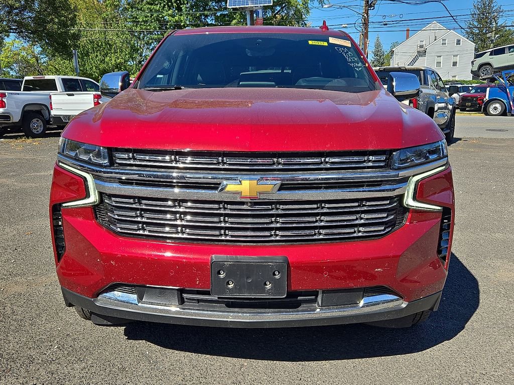 2024 Chevrolet Suburban Premier photo 3