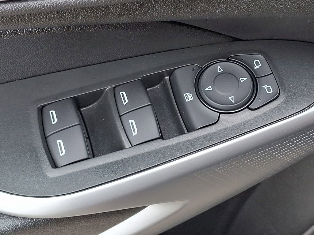 2025 Chevrolet Trax LS - Photo 26