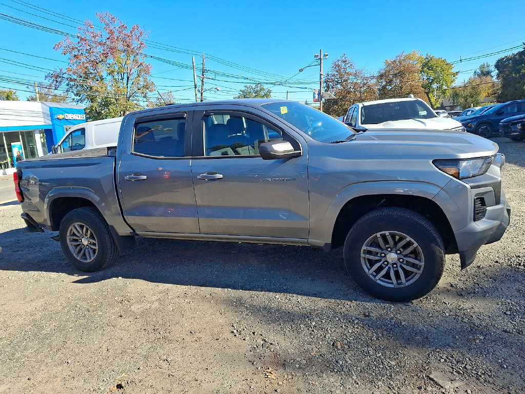 2024 Chevrolet Colorado LT - Photo 9