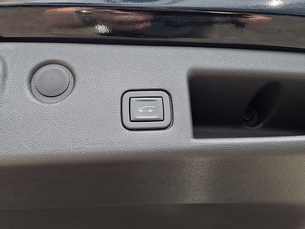 2023 Chevrolet Equinox LT - Photo 28