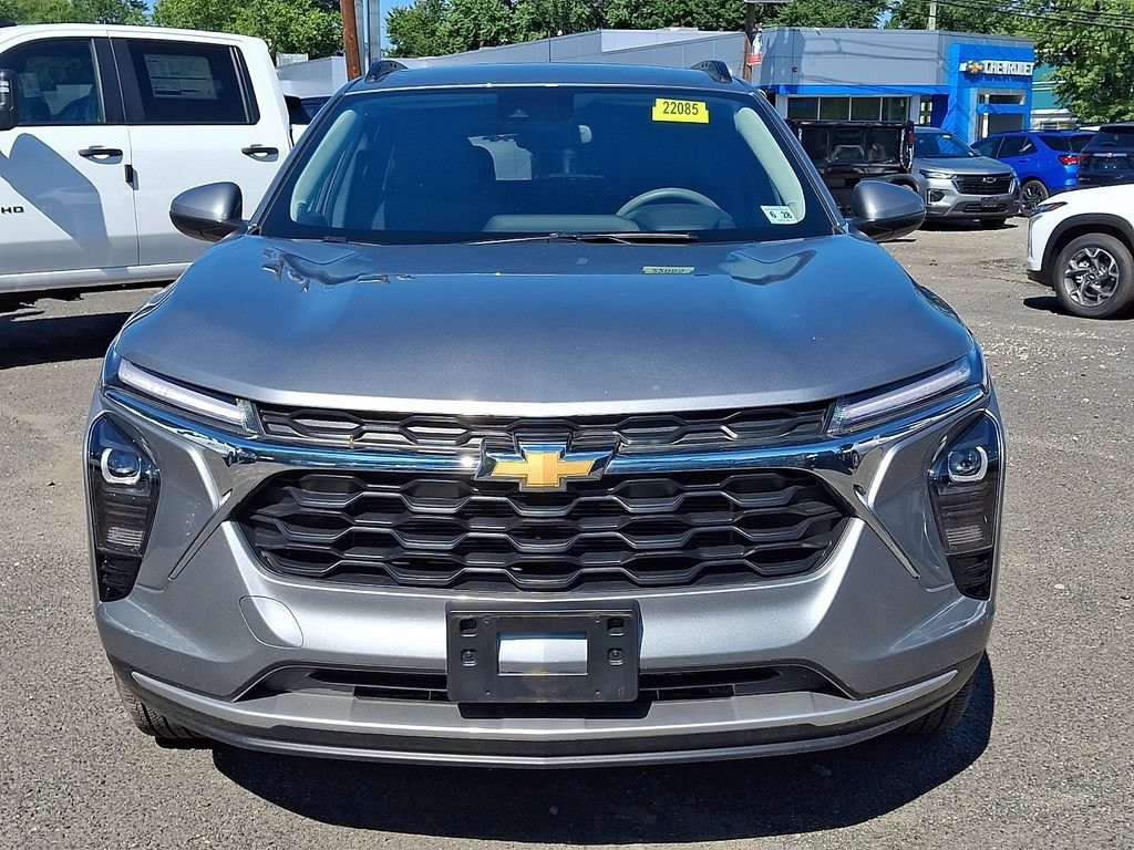 Used 2024 Chevrolet Trax LT SUV