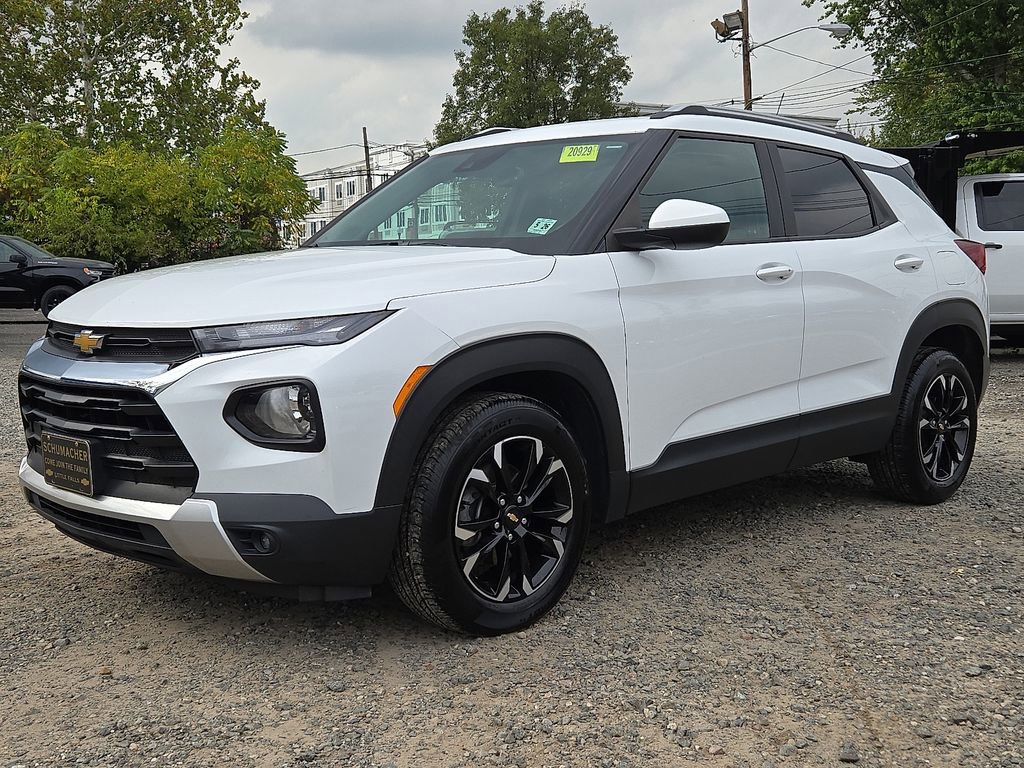 2021 Chevrolet Trailblazer LT photo 3