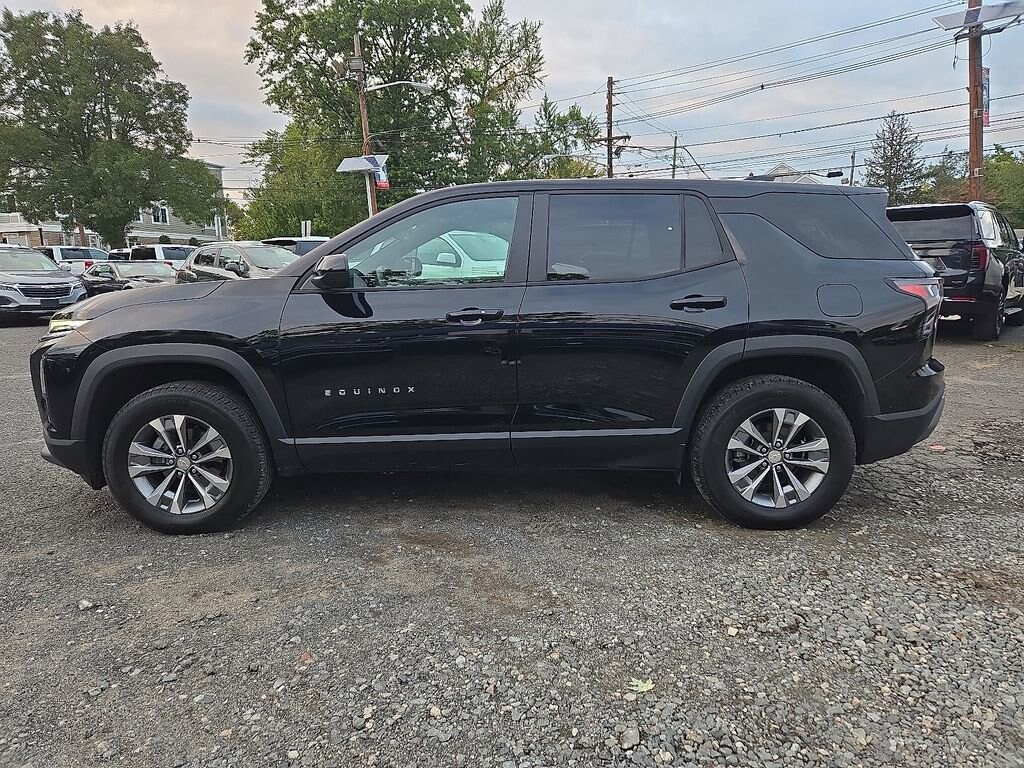 2026 Chevrolet Equinox LT photo 3