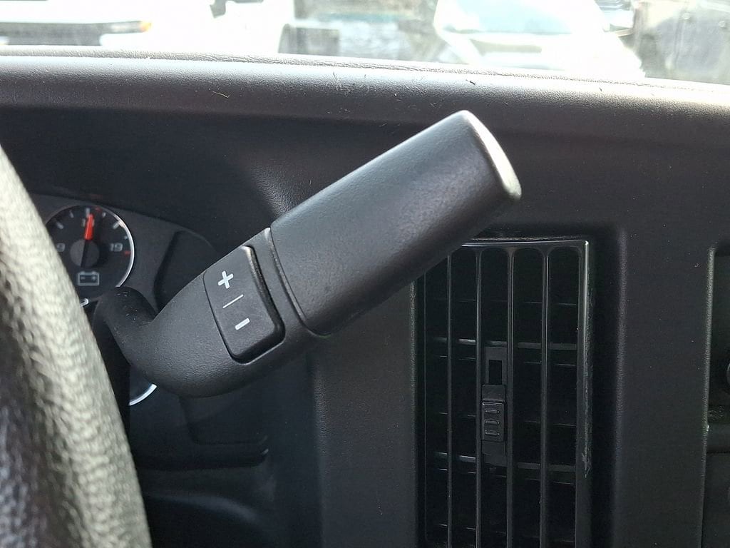 2025 Chevrolet Express Cargo Work Van - Photo 15