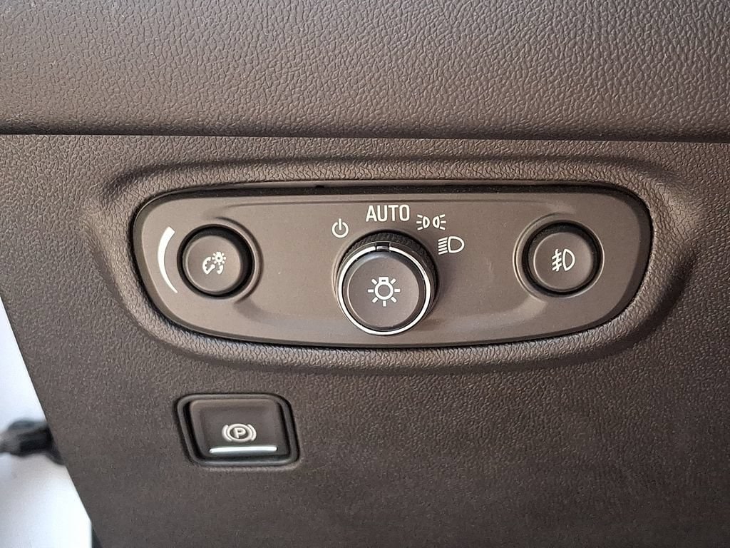 2023 GMC Terrain SLT - Photo 24