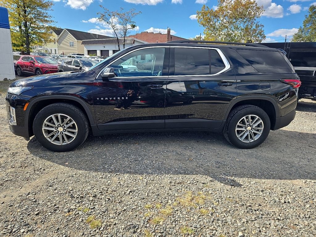 Used 2023 Chevrolet Traverse LT Cloth SUV