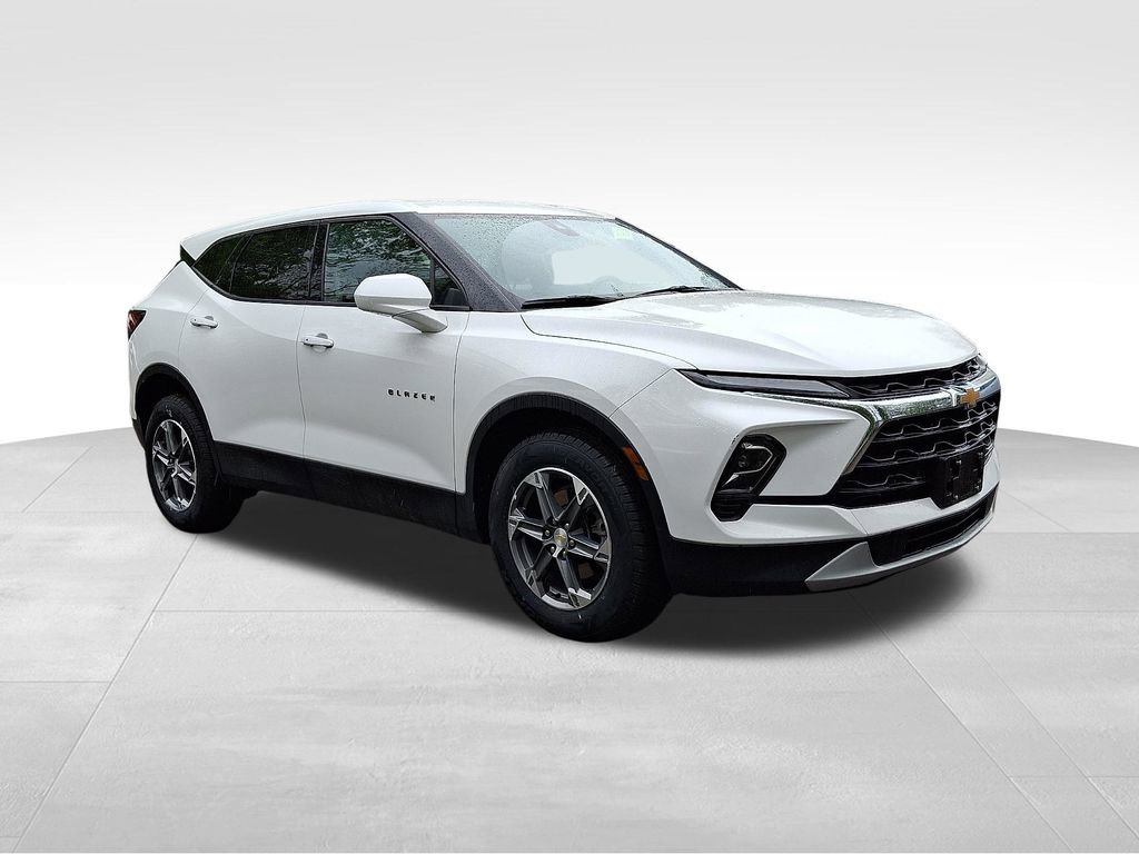 2023 Chevrolet Blazer 2.0T 2LT AWD's photo