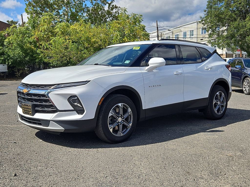 2023 Chevrolet Blazer 2LT photo 3