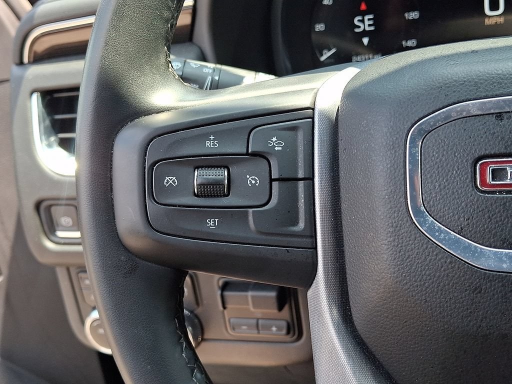 2024 GMC Yukon SLE - Photo 21