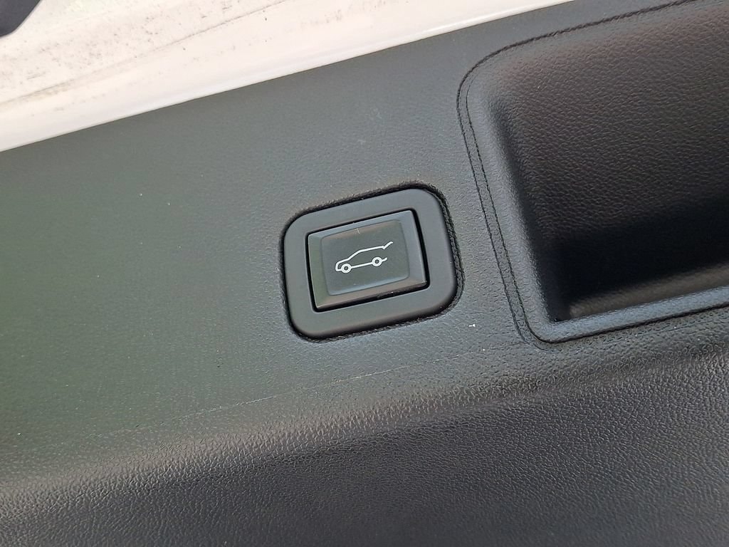 2023 GMC Terrain SLT - Photo 28