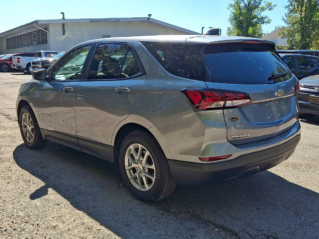 2024 Chevrolet Equinox LS - Photo 6