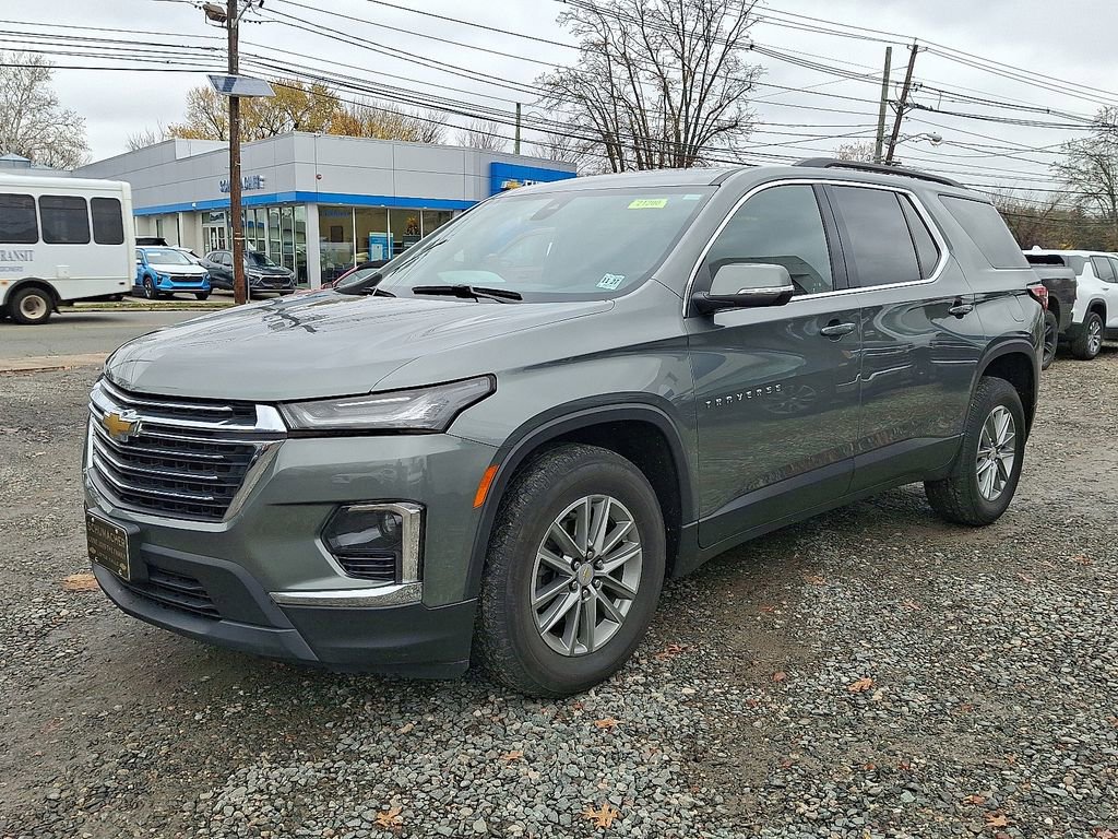 2023 Chevrolet Traverse Leather photo 2