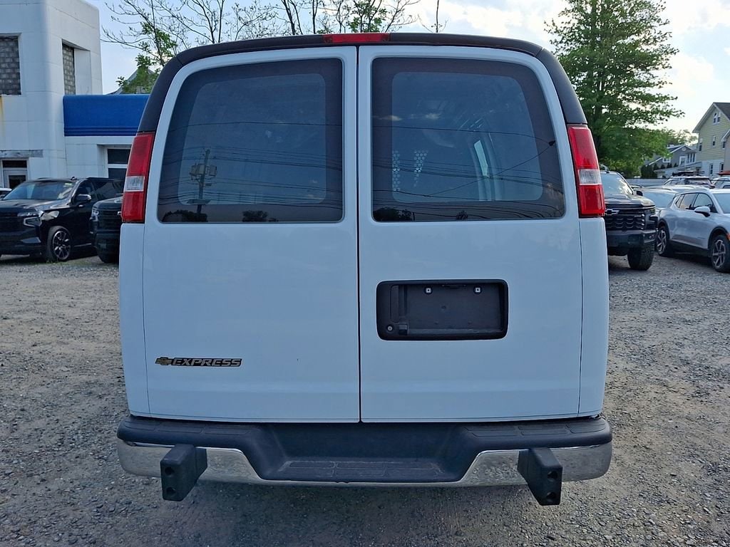 2025 Chevrolet Express Cargo Work Van - Photo 7