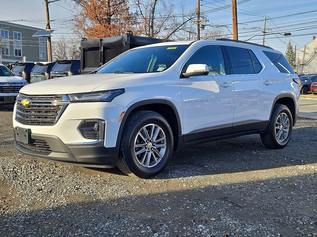 Used 2023 Chevrolet Traverse LT Leather SUV
