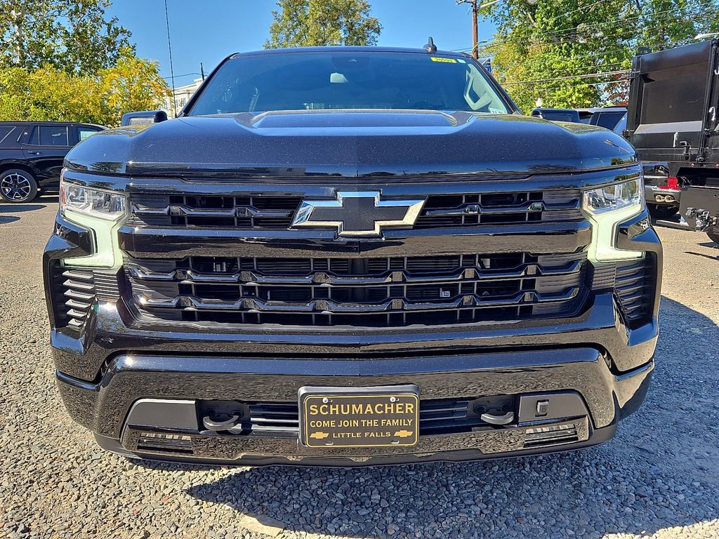 2023 Chevrolet Silverado 1500 RST photo 2