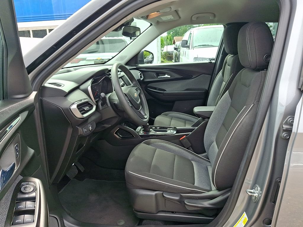 2023 Chevrolet TrailBlazer LS - Photo 13